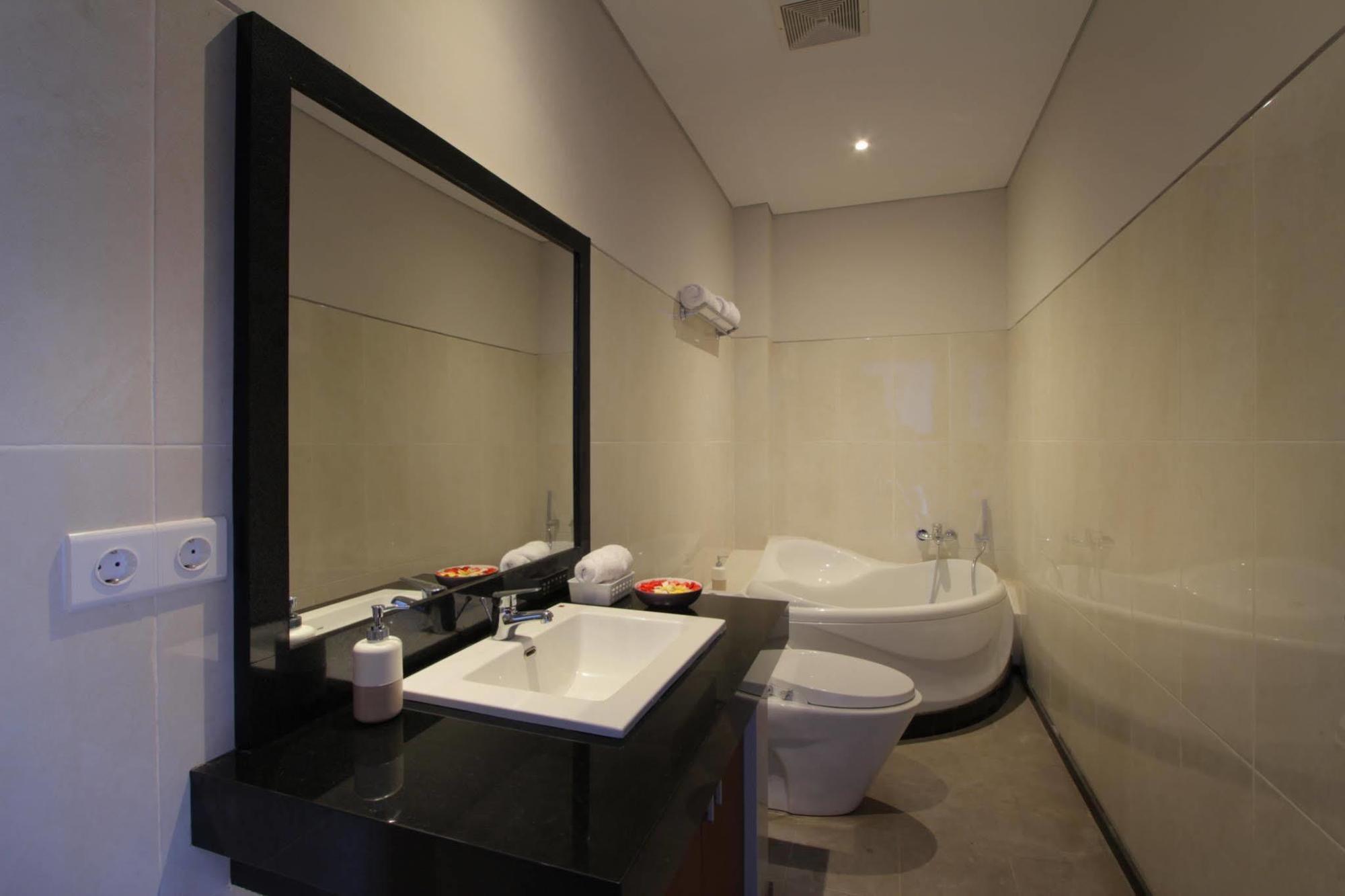 Sand Beach Luxury Living Kuta Lombok Kültér fotó
