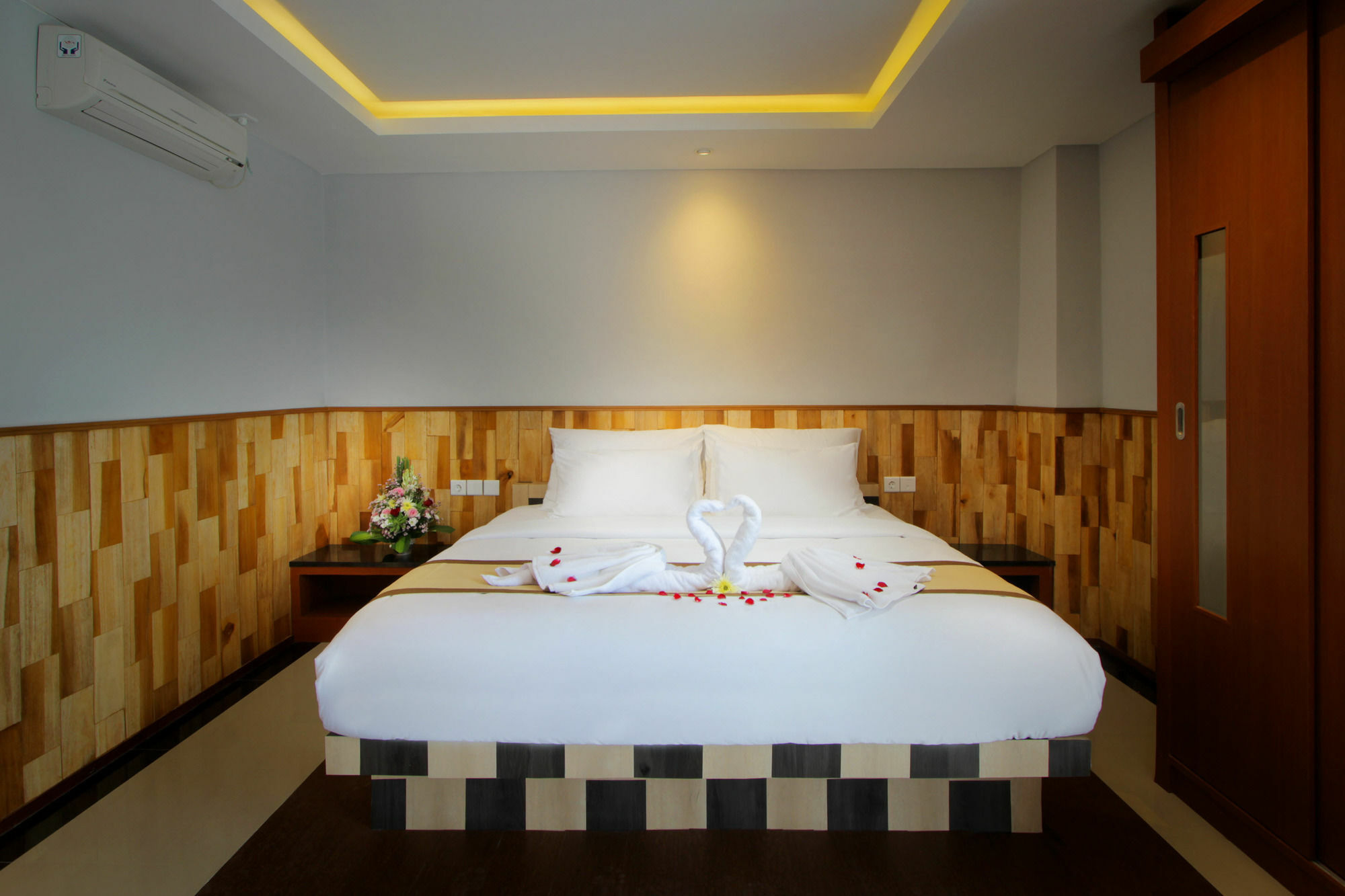 Sand Beach Luxury Living Kuta Lombok Kültér fotó